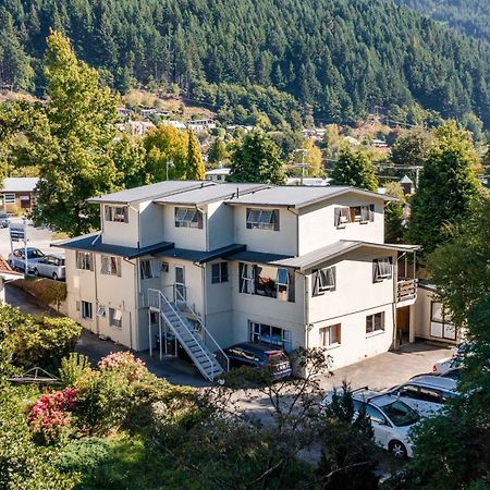 Hostel The Flaming Kiwi Backpackers Queenstown Exterior foto