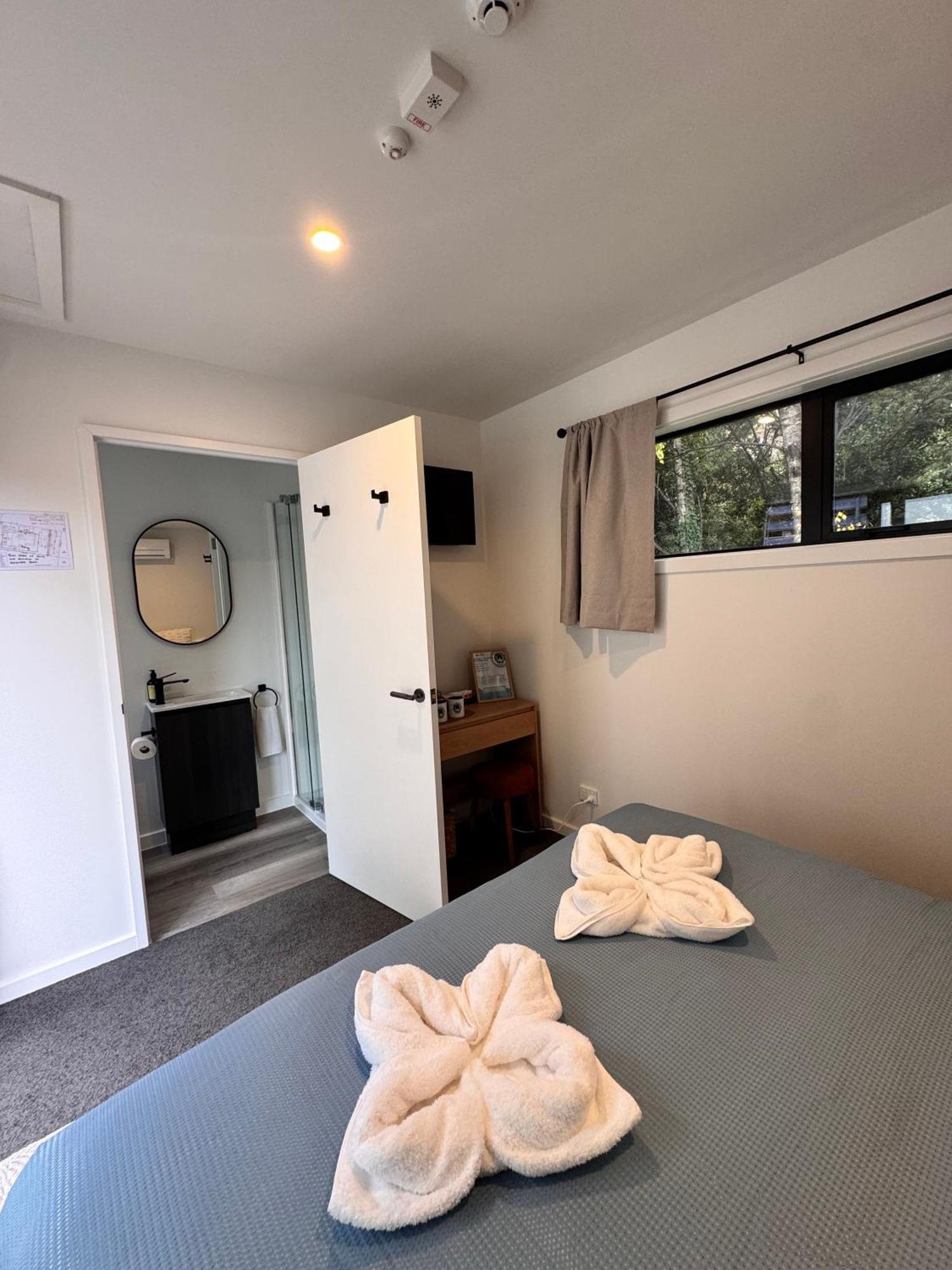Hostel The Flaming Kiwi Backpackers Queenstown Exterior foto